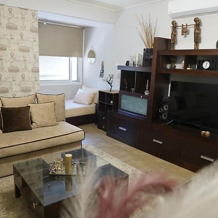 Hill View Apartment Near Acropolis Atene Esterno foto