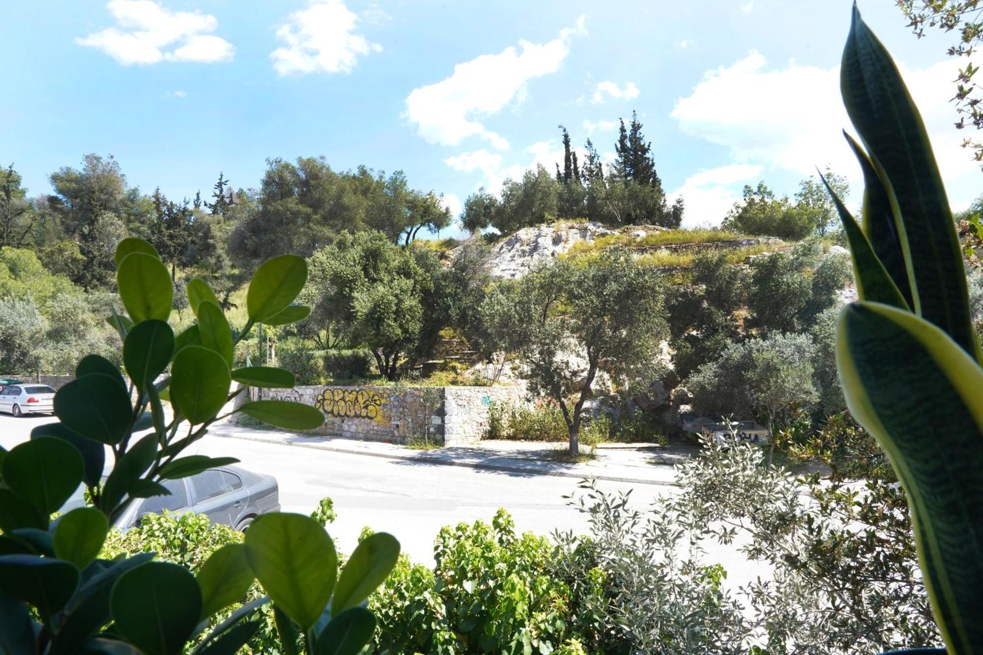 Hill View Apartment Near Acropolis Atene Esterno foto