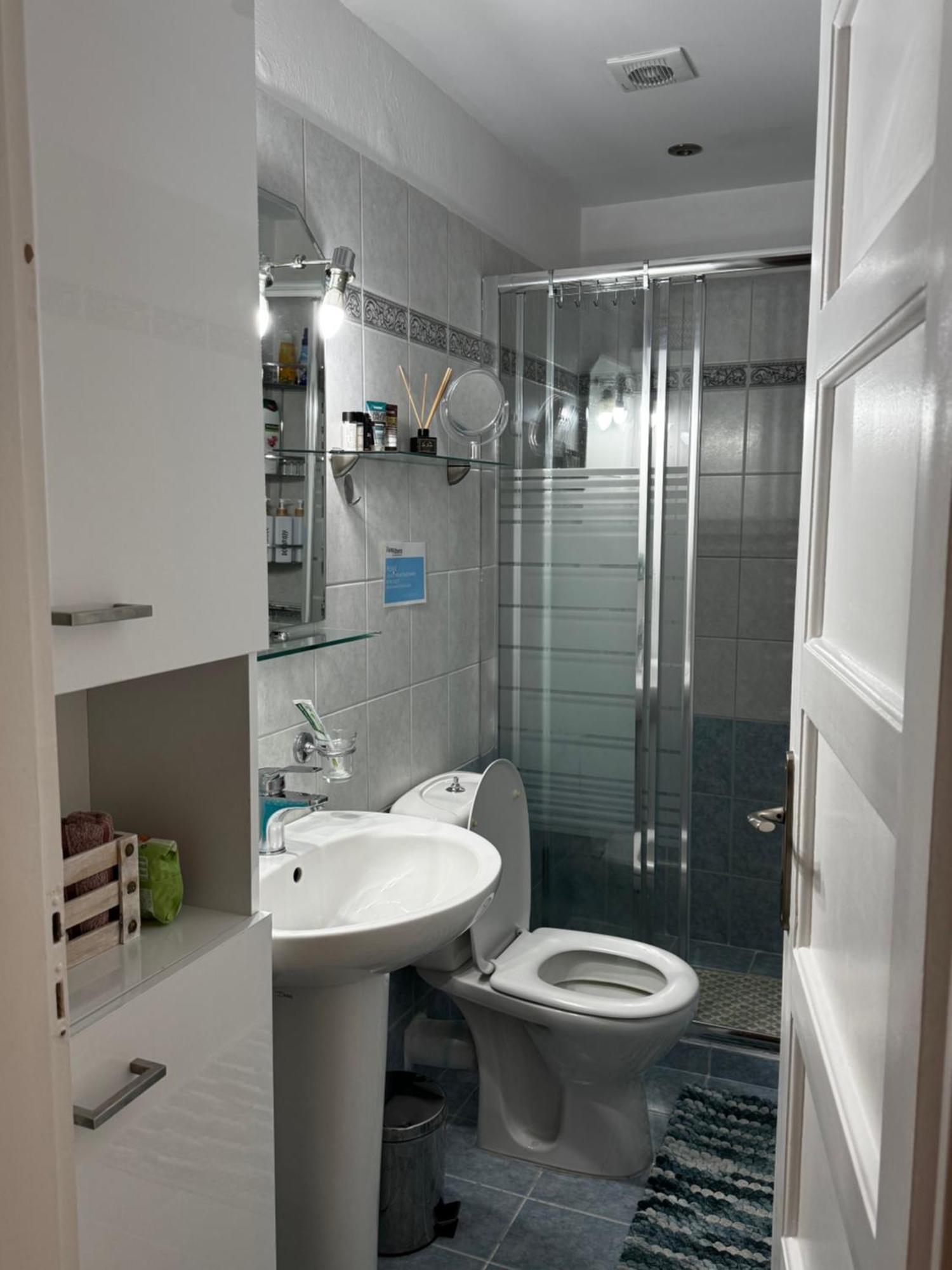 Hill View Apartment Near Acropolis Atene Esterno foto